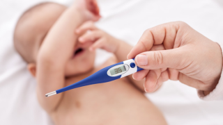 Hạ Thân Nhiệt Ở Trẻ Em Xử Lý Bằng Cách Nào?