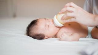 Sữa Bột Cho Trẻ Sơ Sinh Cần Chứa Những Chất Nào?
