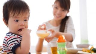 Bé 2 Tuổi Biếng Ăn Chỉ Uống Sữa: Mách Mẹ Cách Giúp Bé Ăn Ngon Miệng Hơn