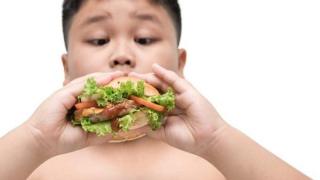 DÙNG SỮA TÁCH BÉO GIẢM THIỂU NGUY CƠ BÉO PHÌ CHO TRẺ