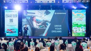XE Ô TÔ DONGFENG VÀ SỮA CÔNG THỨC HISMART TỔ CHỨC SỰ KIỆN CO-BRANDINGding