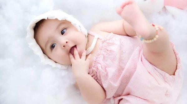 Các Cột Mốc Phát Triển Của Trẻ Sơ Sinh Từ 0 - 6 tháng tuổi