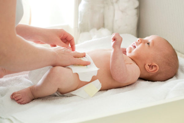 Các Lưu Ý Khi Chăm Sóc Trẻ Sơ Sinh Cha Mẹ Cần Biết