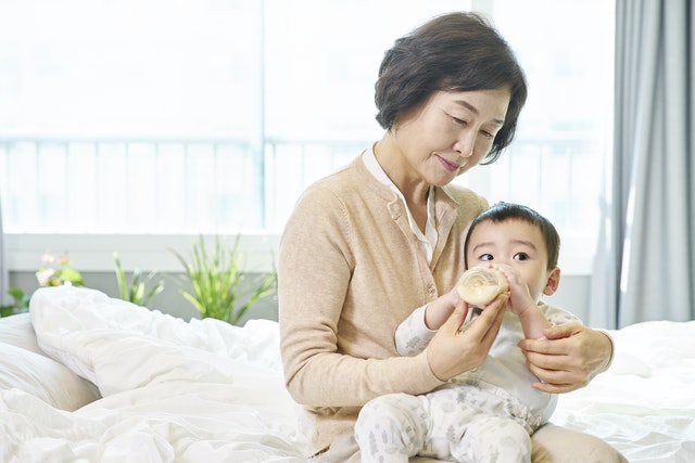 Có Nên Đổi Sữa Công Thức Cho Trẻ Sơ Sinh?