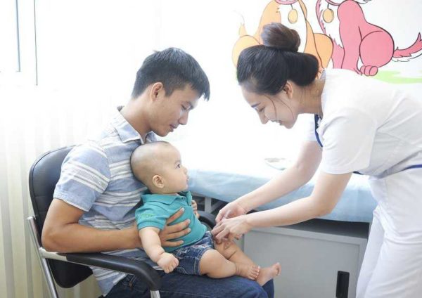 Có Nên Mua Gói Tiêm Chủng Cho Trẻ Sơ Sinh?