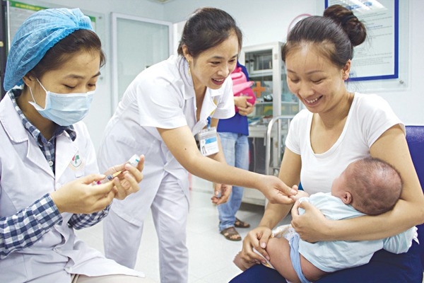 Phụ Huynh Tiêm Phòng Cho Trẻ Sơ Sinh Ở Đâu Tốt Nhất?
