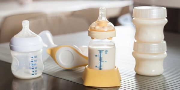 Tiết Lộ Sự Thật Về Sữa Công Thức Pha Sẵn