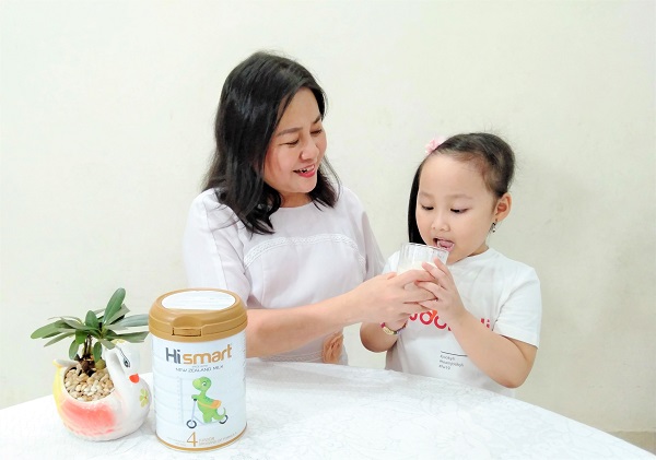 Giải đáp: Uống Sữa Công Thức Có Gây Dậy Thì Sớm Không?