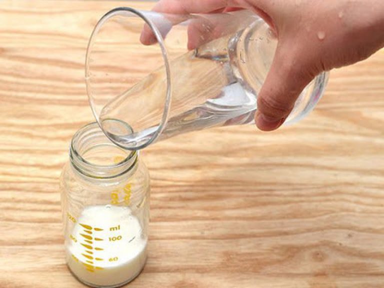 Bỏ Qua Nếu Không Lo Dùng Sữa Bột Tăng Cân Sai Cách Cho Bé