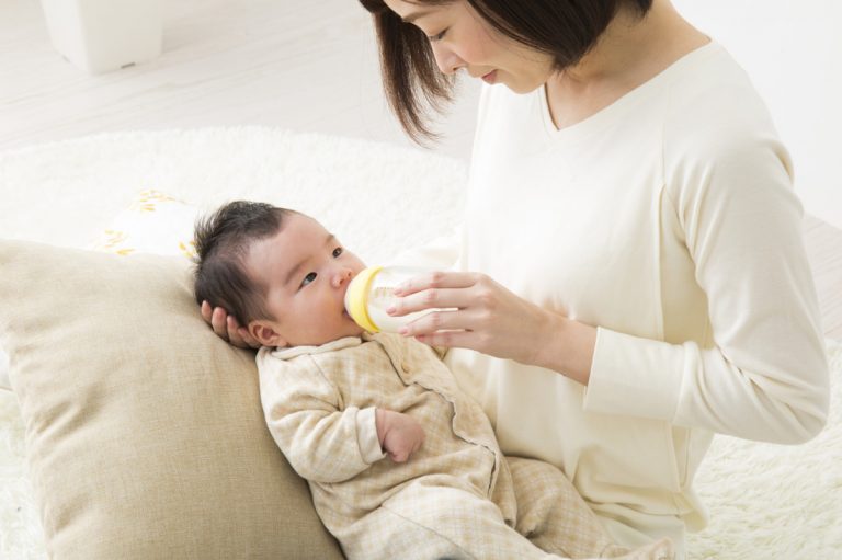Lượng Sữa Công Thức Cho Trẻ Dưới 6 Tháng Hợp Lý