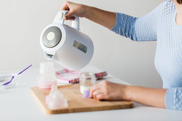 Sữa Công Thức Pha Xong Để Được Bao Lâu?