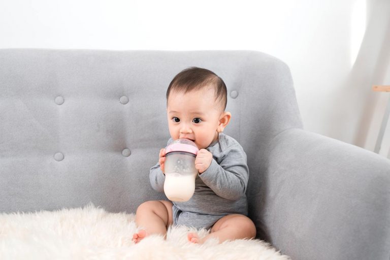 Hướng Dẫn Chọn Sữa Công Thức Tốt Cho Bé Phát Triển Toàn Diện