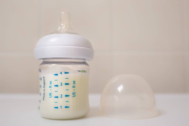 Kinh Nghiệm Chọn Sữa Công Thức Cho Trẻ Sơ Sinh Mẹ Nào Cũng Cần Biết