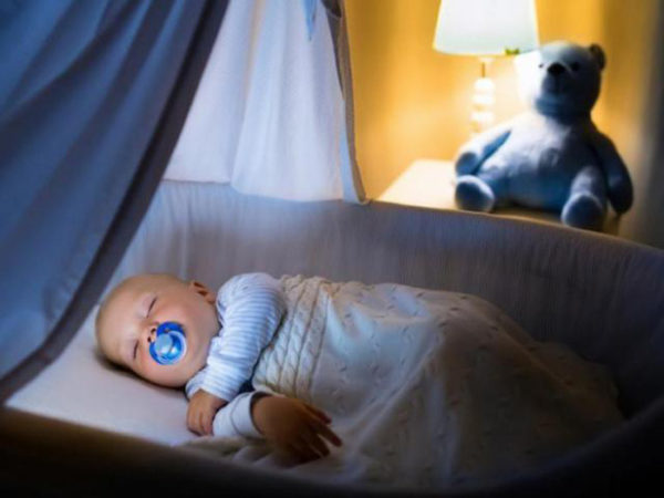 Sữa Giúp Bé Ngủ Ngon Vào Ban Đêm Có Đúng Không?