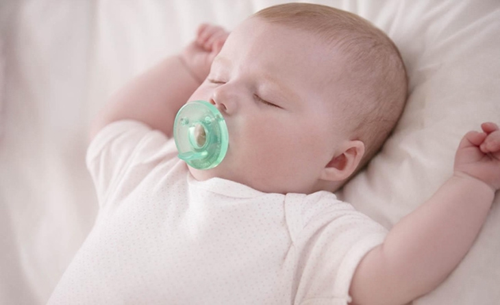 Ty ngậm cho bé loại nào tốt mẹ có biết?