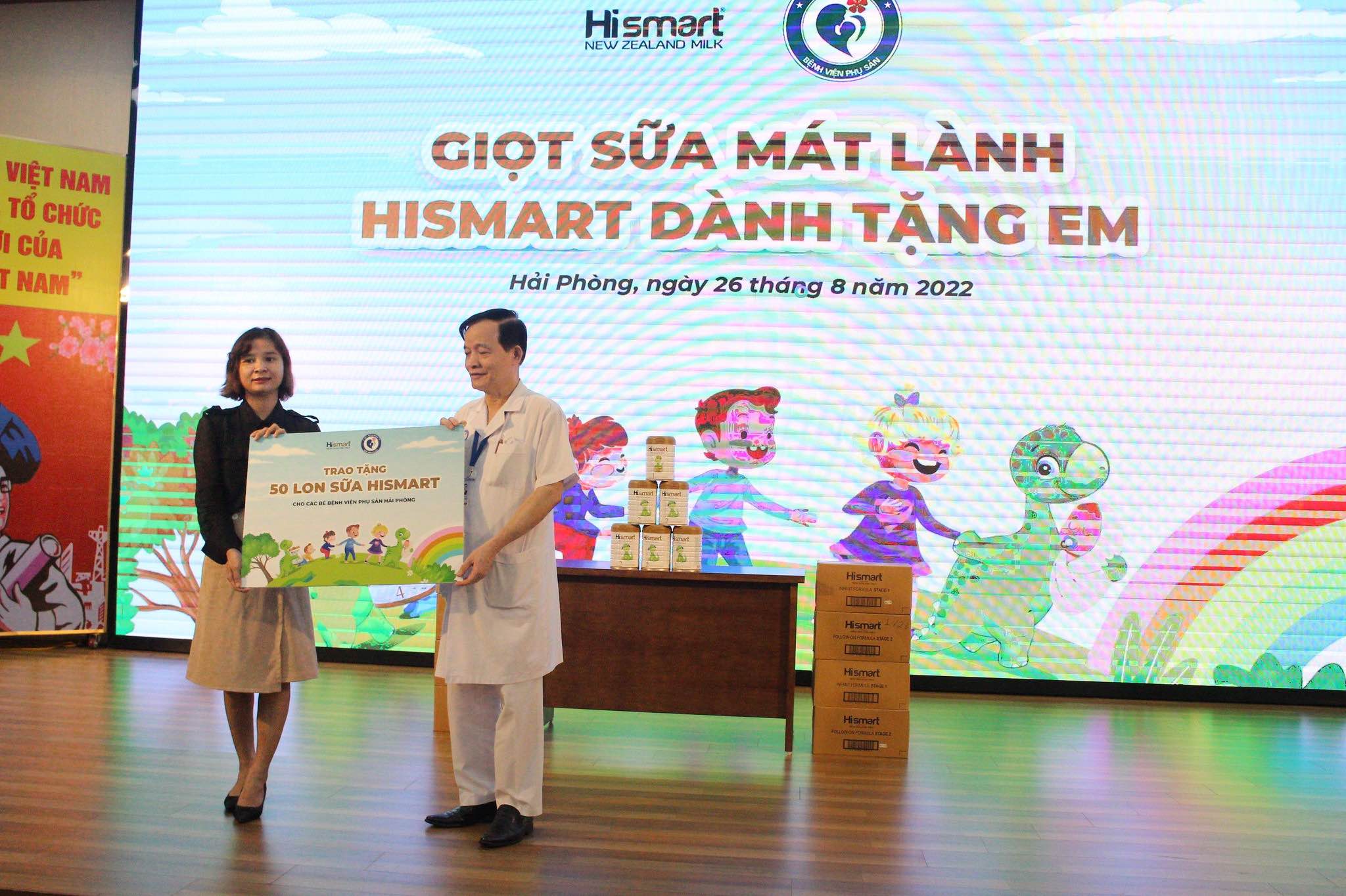HISMART MILK trao tặng 50 lon sữa cho Bệnh viện Phụ sản Hải Phòng
