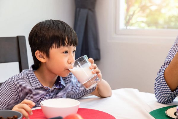 Các lưu ý khi dùng sữa phát triển chiều cao và trí não