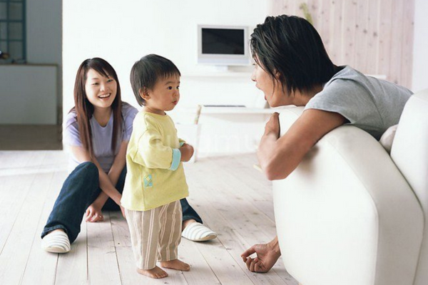 dạy bé học nói tiếng Việt qua bài hát giúp bé tự tin hơn trong cuộc sống