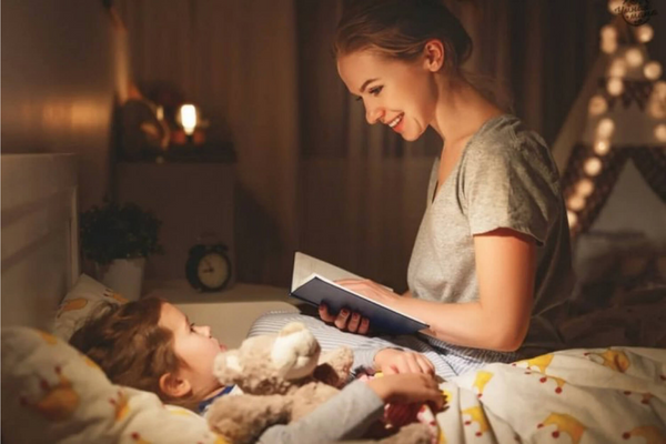 Đọc truyện cho bé nghe mỗi ngày là một phương pháp giúp bé học nói con vật hiệu quả