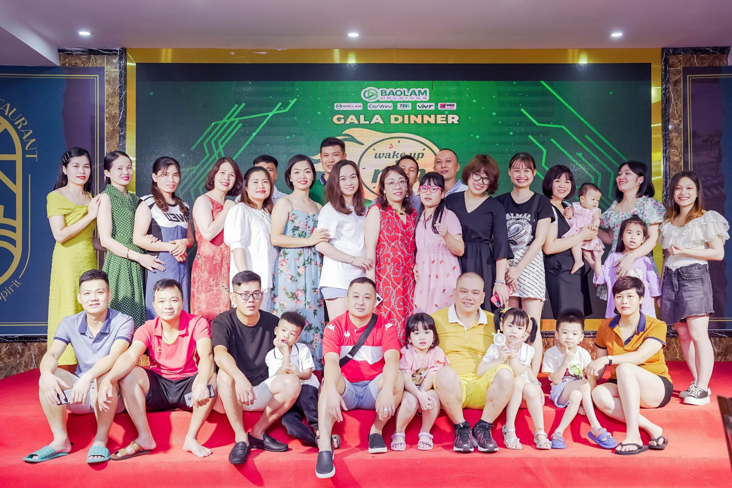 Đêm Gala Dinner chủ đề Wake up and Run 