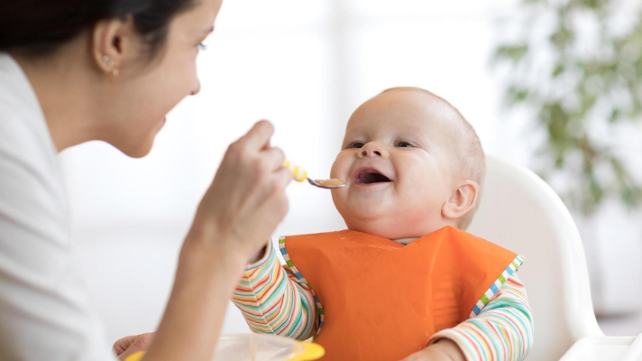 ĂN DẶM TRUYỀN THỐNG KẾT HỢP BLW THẾ NÀO HỢP LÝ