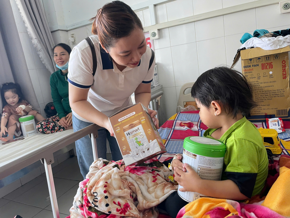 LÊN RỪNG XUỐNG BIỂN CÙNG HISMART MANG YÊU THƯƠNG ĐẾN TRẺ EM KHÓ KHĂN