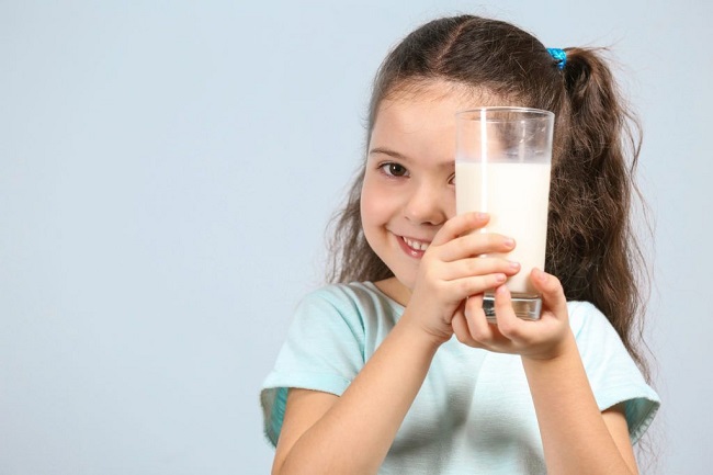 Làm Quen Khái Niệm Sữa Giúp Bé Tăng Cân