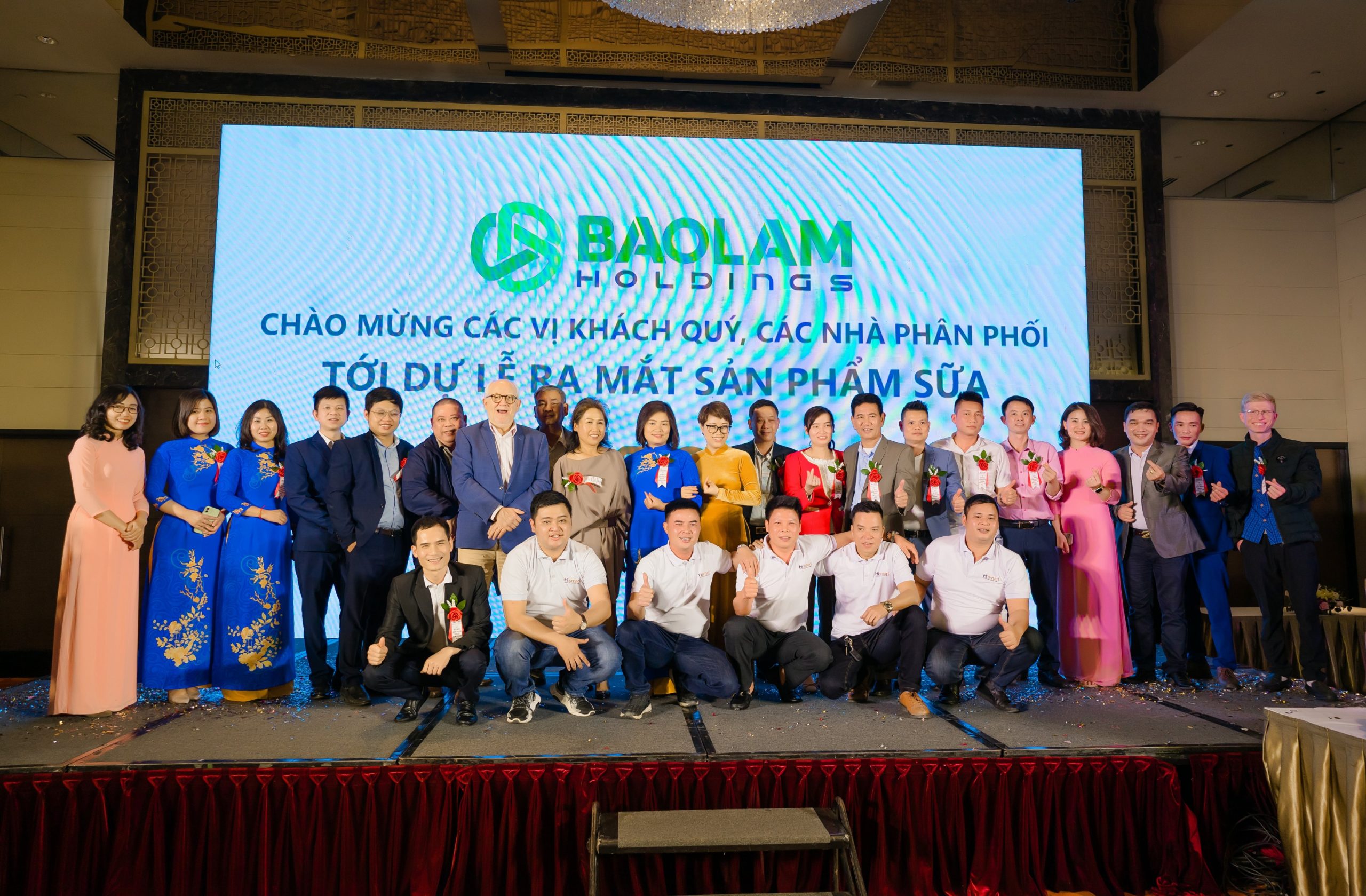 ra mắt sản phẩm sữa Hismart