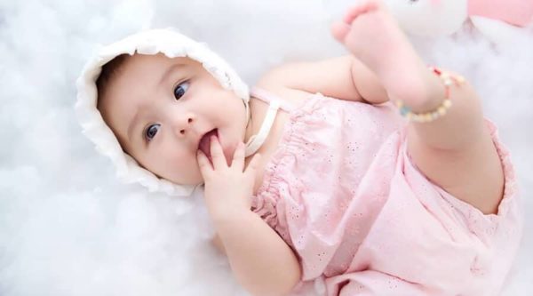 Các Cột Mốc Phát Triển Của Trẻ Sơ Sinh Từ 0 - 6 tháng tuổi - Hismart Milk