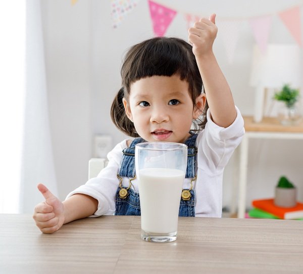 Mẹ Bổ Sung Sữa Công Thức Cho Bé 3 Tuổi Cao Lớn