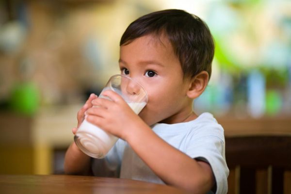 Sữa Công Thức Pha Sẵn Có Thật Là Tốt Hơn Sữa Bột?