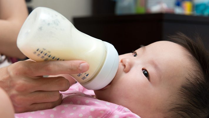 Sữa Công Thức Cho Bé Dưới 1 Tuổi Có Thực Sự Cần Thiết?