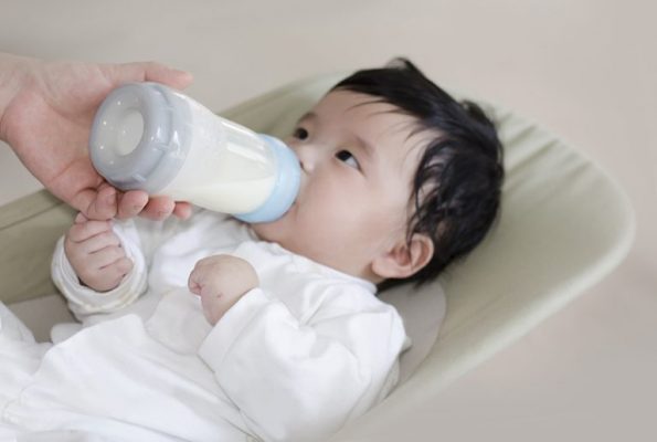 Sữa Công Thức Là Gì? Toàn Bộ Lưu Ý Khi Sử Dụng Sữa Cho Bé