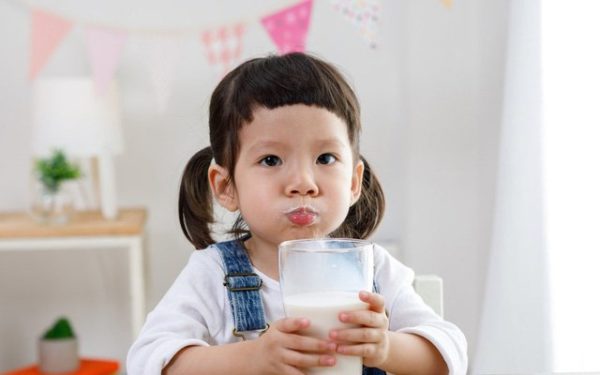Chế Độ Sữa Cho Trẻ Mầm Non Hợp Lý Nhất