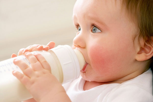 sữa bột cho bé 6 tháng