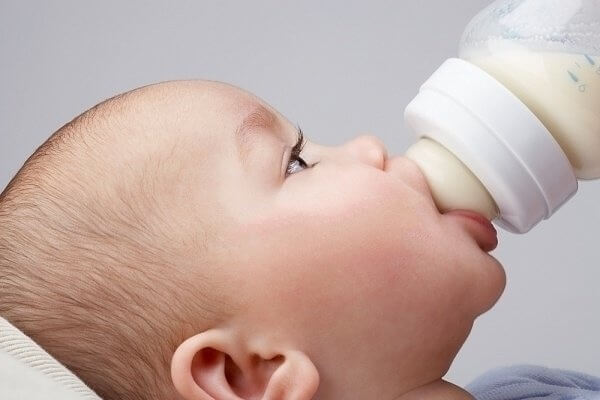 sữa em bé 1 tuổi