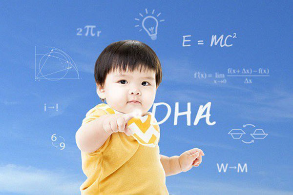 Đâu là thời điểm vàng bố mẹ nên bổ sung DHA cho bé?
