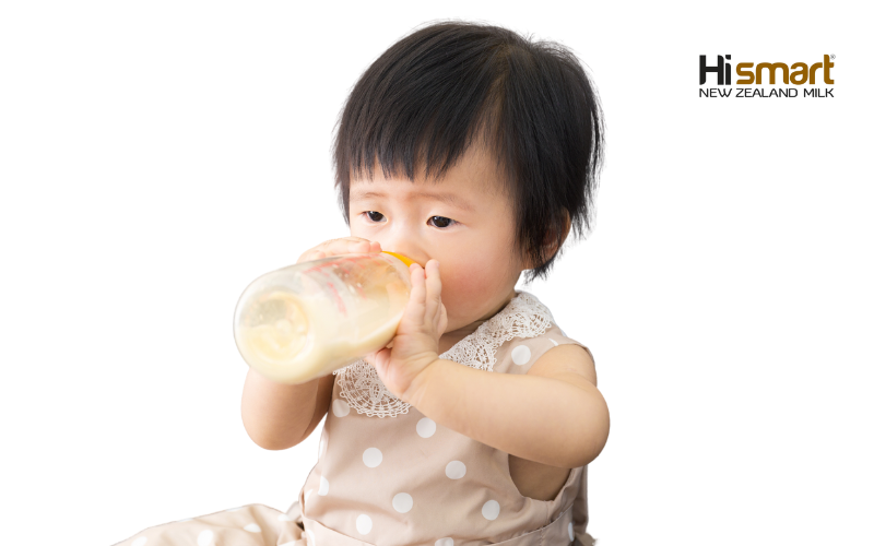 Sữa giúp trẻ phát triển trí não cần cân đối các dinh dưỡng